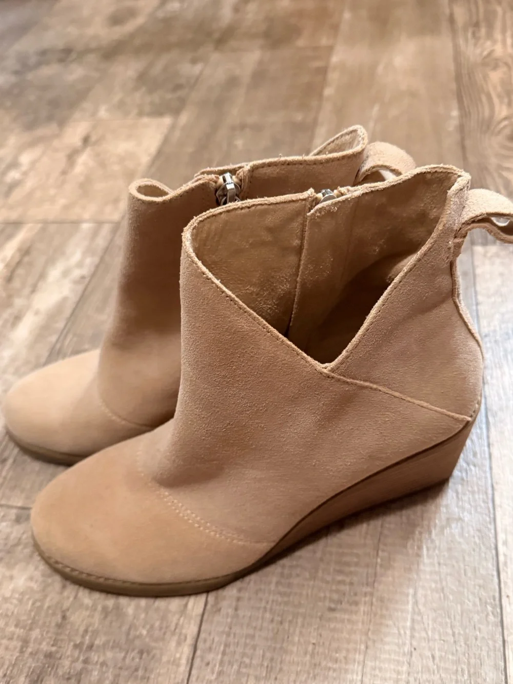 TOMS Kaia Wedge Booties Women’s Size 8M Beige Suede - Picture 2 of 6